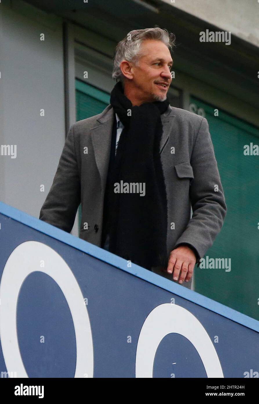 Gary Lineker wurde während des Barclays Premier League-Spiels zwischen Chelsea und Manchester United auf der Stamford Bridge in London gesehen. 7. Februar 2016. James Boardman / Telephoto Images +44 7967 642437 Stockfoto