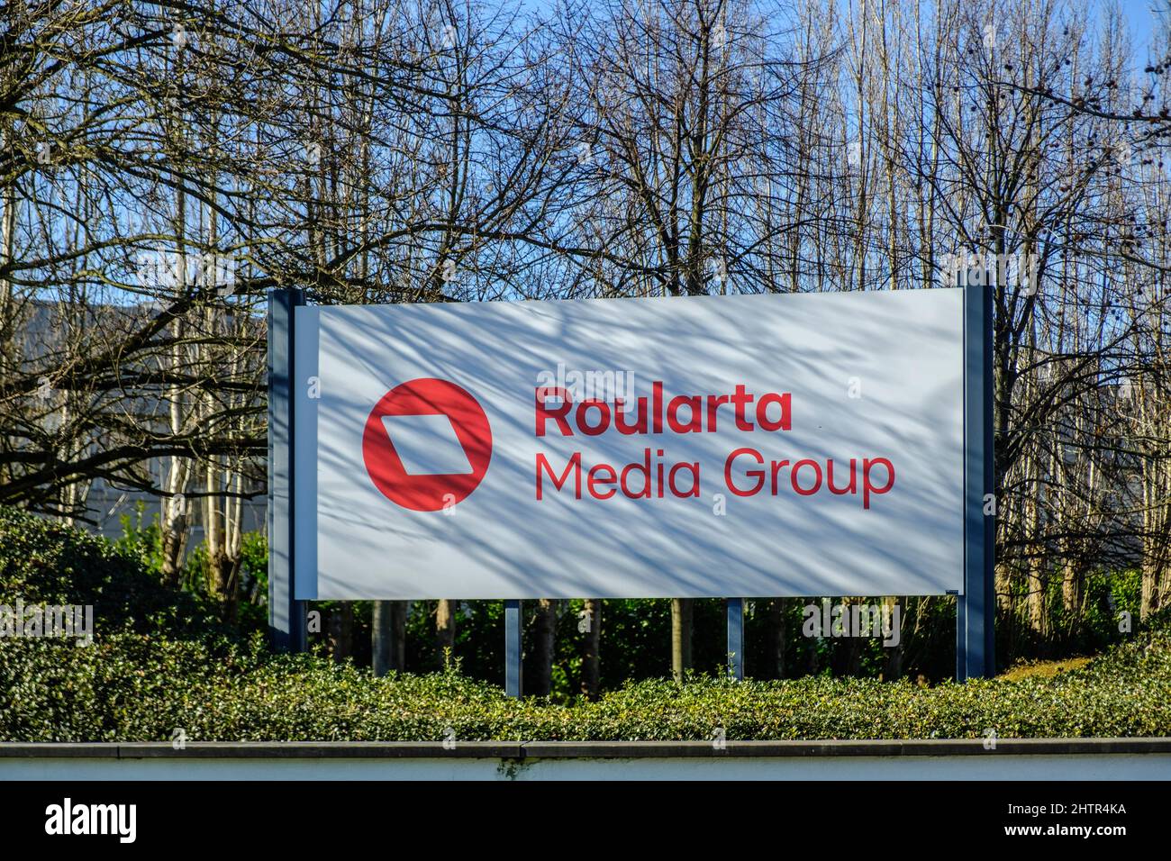 Haupteingang der Büros der Roularta Media Group | Entree des Bureau du groupe de Presse Roularta Media Group Stockfoto