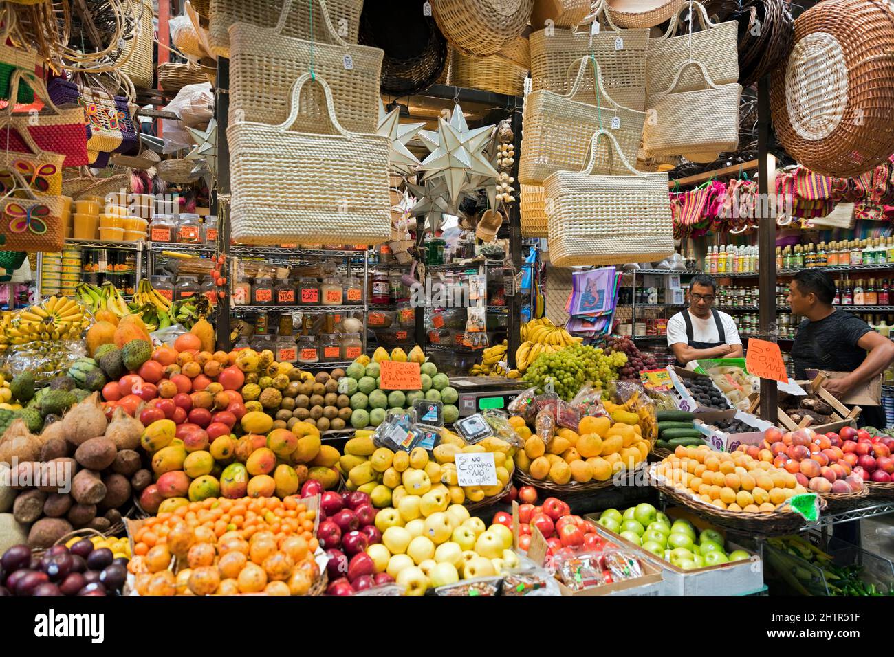 Mexiko, Guanajuato, Guanajuato, Mercado Hidalgo, Markt für frisches Obst Stockfoto