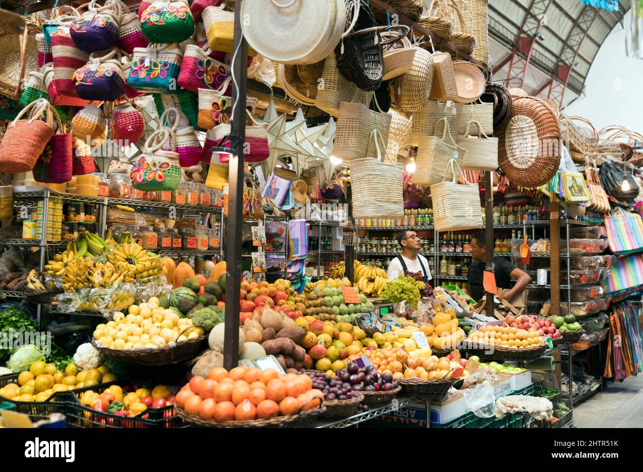 Mexiko, Guanajuato, Guanajuato, Mercado Hidalgo, Markt für frisches Obst Stockfoto