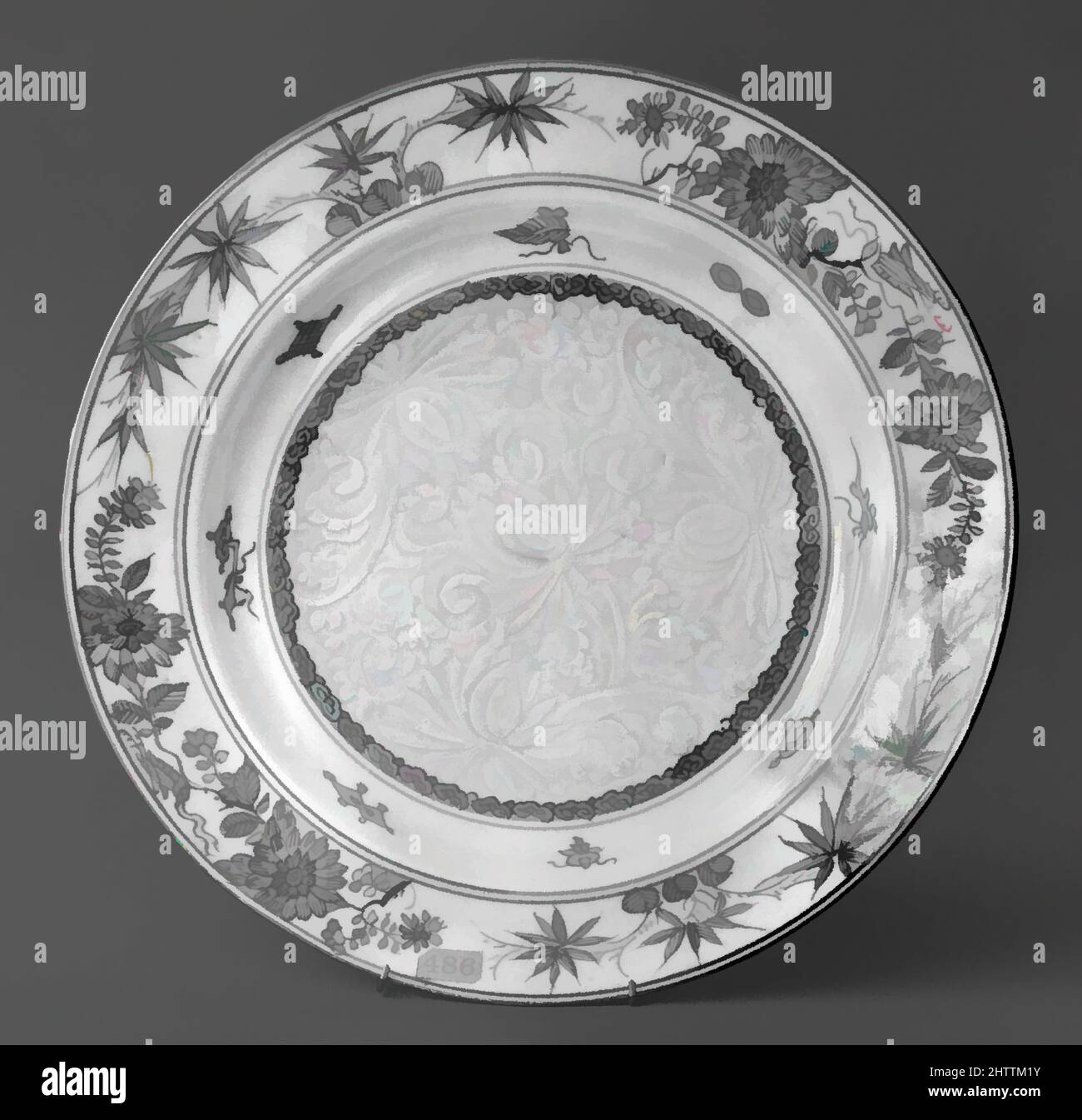 Kunst inspiriert von Plate, Qing-Dynastie (1644–1911), 18. Jahrhundert, China, Porzellan in Unterglasur blau und vergoldet, Durchm. 8 1/2 Zoll (21,6 cm), Keramik, Klassisches von Artotop modernisiertes Werk mit einem Schuss Moderne. Formen, Farbe und Wert, auffällige visuelle Wirkung auf Kunst. Emotionen durch Freiheit von Kunstwerken auf zeitgemäße Weise. Eine zeitlose Botschaft, die eine wild kreative neue Richtung verfolgt. Künstler, die sich dem digitalen Medium zuwenden und die Artotop NFT erschaffen Stockfoto