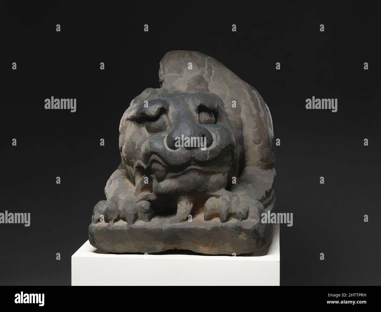 Kunst inspiriert von Guardian Lion, Northern Qi Dynastie (550–577), Mitte des 6.. Jahrhunderts, China, Kalkstein, H. 25 3/4 Zoll (65,4 cm); B: 22 Zoll (55,9 cm); D. 23 Zoll (58,4 cm), Skulptur, einer von einem Paar, entblößt dieser erbitterte Schutzlöwe seine Reißzähne, hockt und greift die Plattform unter ihm mit Classic Works, die von Artotop mit einem Schuss Moderne modernisiert wurden. Formen, Farbe und Wert, auffällige visuelle Wirkung auf Kunst. Emotionen durch Freiheit von Kunstwerken auf zeitgemäße Weise. Eine zeitlose Botschaft, die eine wild kreative neue Richtung verfolgt. Künstler, die sich dem digitalen Medium zuwenden und die Artotop NFT erschaffen Stockfoto