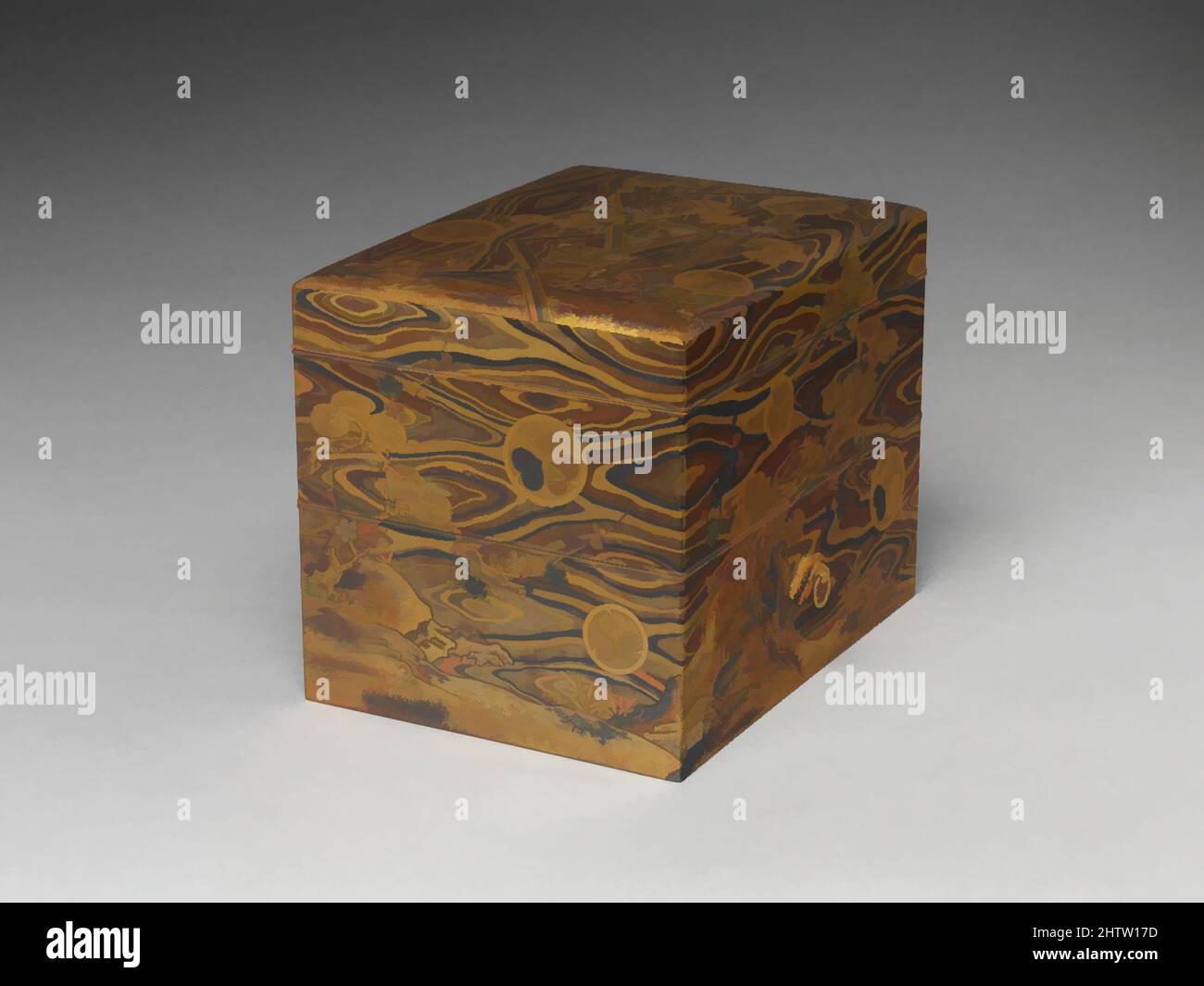 Kunst inspiriert von der Kosmetikbox (Mayudzukuri-bako) mit Kiefer, Bambus, Pflaume und Tokugawa Familienwappen auf Holzmaserboden, 木目地松竹梅葵紋蒔絵眉作箱, Edo-Zeit (1615–1868), Anfang des 18.. Jahrhunderts, Japan, Lackiertes Holz mit Gold, Silber Takamaki-e, hiramaki-e, Togidashimaki-e, Gold und Silberfolie, Classic Works modernisiert von Artotop mit einem Schuss Moderne. Formen, Farbe und Wert, auffällige visuelle Wirkung auf Kunst. Emotionen durch Freiheit von Kunstwerken auf zeitgemäße Weise. Eine zeitlose Botschaft, die eine wild kreative neue Richtung verfolgt. Künstler, die sich dem digitalen Medium zuwenden und die Artotop NFT erschaffen Stockfoto