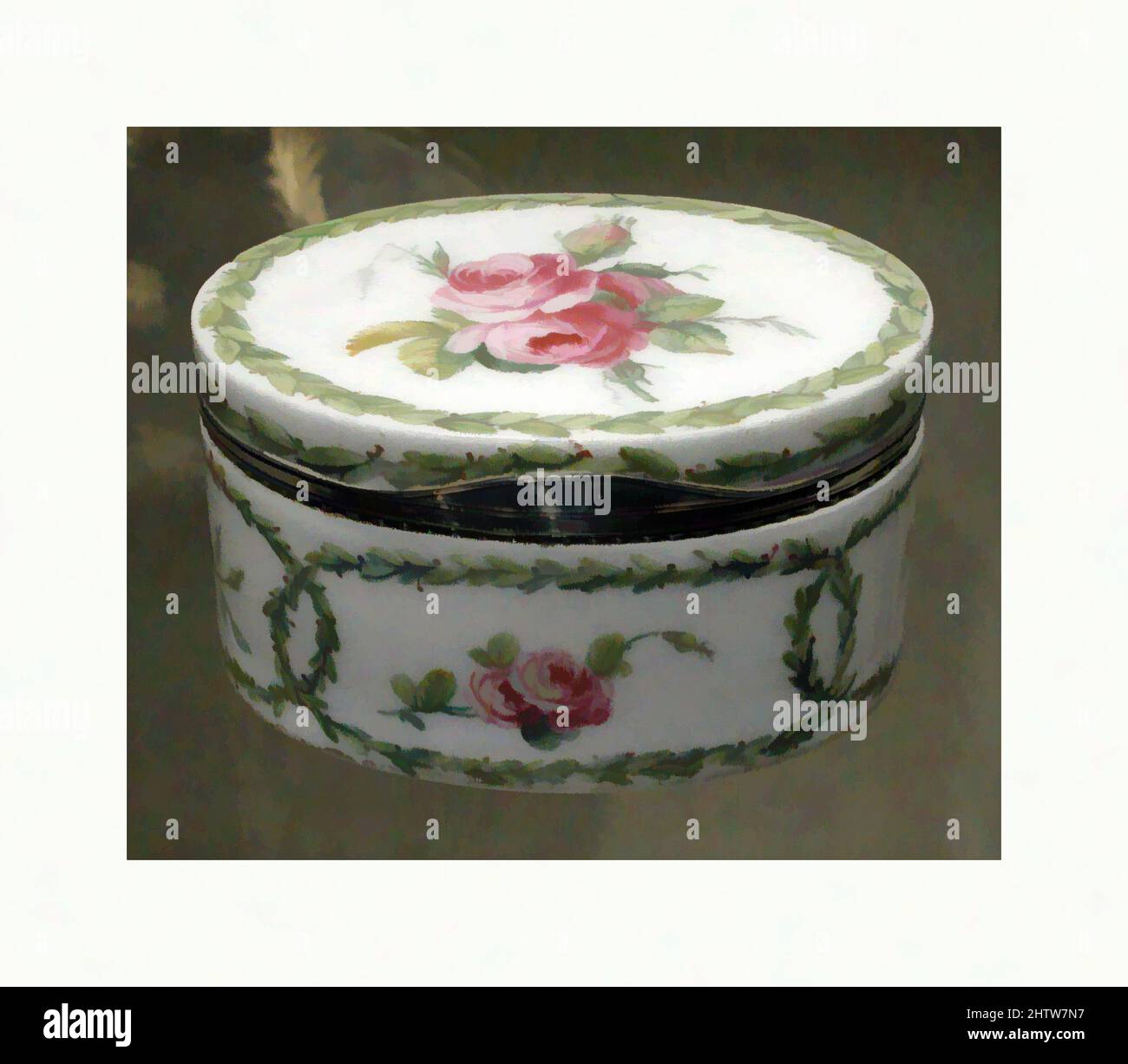 Kunst inspiriert von Snuffbox, ca. 1765–70, französisch, Sèvres, Weichporzellan, silber, Breite: 2 13/16 Zoll (7,1 cm), Keramik-Porzellan, im Europa des 18. Jahrhunderts führte Paris die Produktion von hochwertigen Luxusgütern. Pariser Goldschmiede machten eine breite Palette von kleinen, persönlichen Artikeln, klassische Werke, die von Artotop mit einem Schuss Moderne modernisiert wurden. Formen, Farbe und Wert, auffällige visuelle Wirkung auf Kunst. Emotionen durch Freiheit von Kunstwerken auf zeitgemäße Weise. Eine zeitlose Botschaft, die eine wild kreative neue Richtung verfolgt. Künstler, die sich dem digitalen Medium zuwenden und die Artotop NFT erschaffen Stockfoto