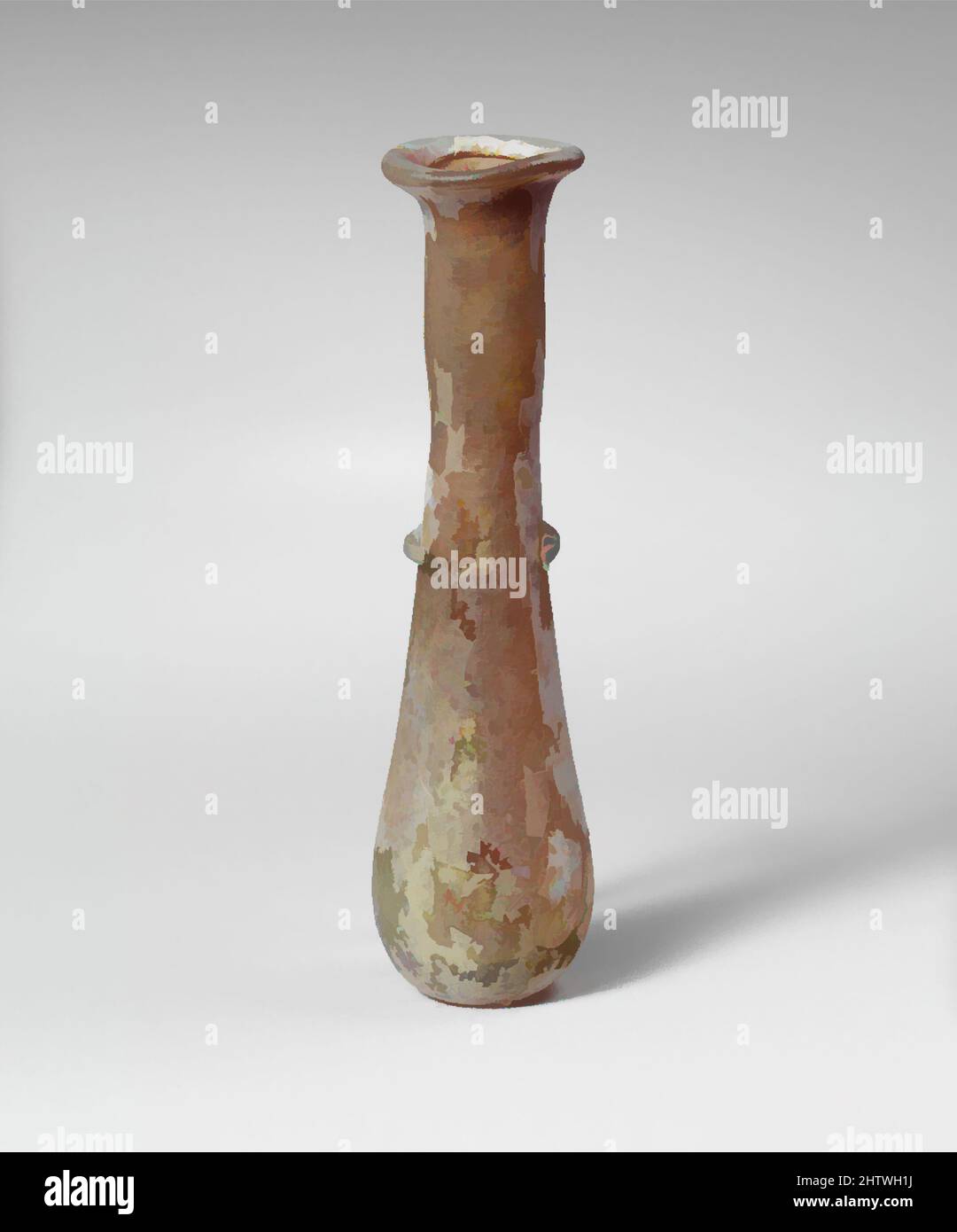 Kunst inspiriert von Parfümflasche aus Glas, früh bis Mitte des Imperium, 1.–2. Jahrhundert n. Chr., römisch, Glas; geblasen, Höhe: 2 3/4in. (7cm), Glas, lichtdurchlässig hellgelb grün. Rand ausgeklappt, über und in; schlanker, zylindrischer Hals mit eingewickelten Einbuchtung um die Basis; länglicher, konischer Körper, abgerundet, Classic Works modernisiert von Artotop mit einem Schuss Moderne. Formen, Farbe und Wert, auffällige visuelle Wirkung auf Kunst. Emotionen durch Freiheit von Kunstwerken auf zeitgemäße Weise. Eine zeitlose Botschaft, die eine wild kreative neue Richtung verfolgt. Künstler, die sich dem digitalen Medium zuwenden und die Artotop NFT erschaffen Stockfoto