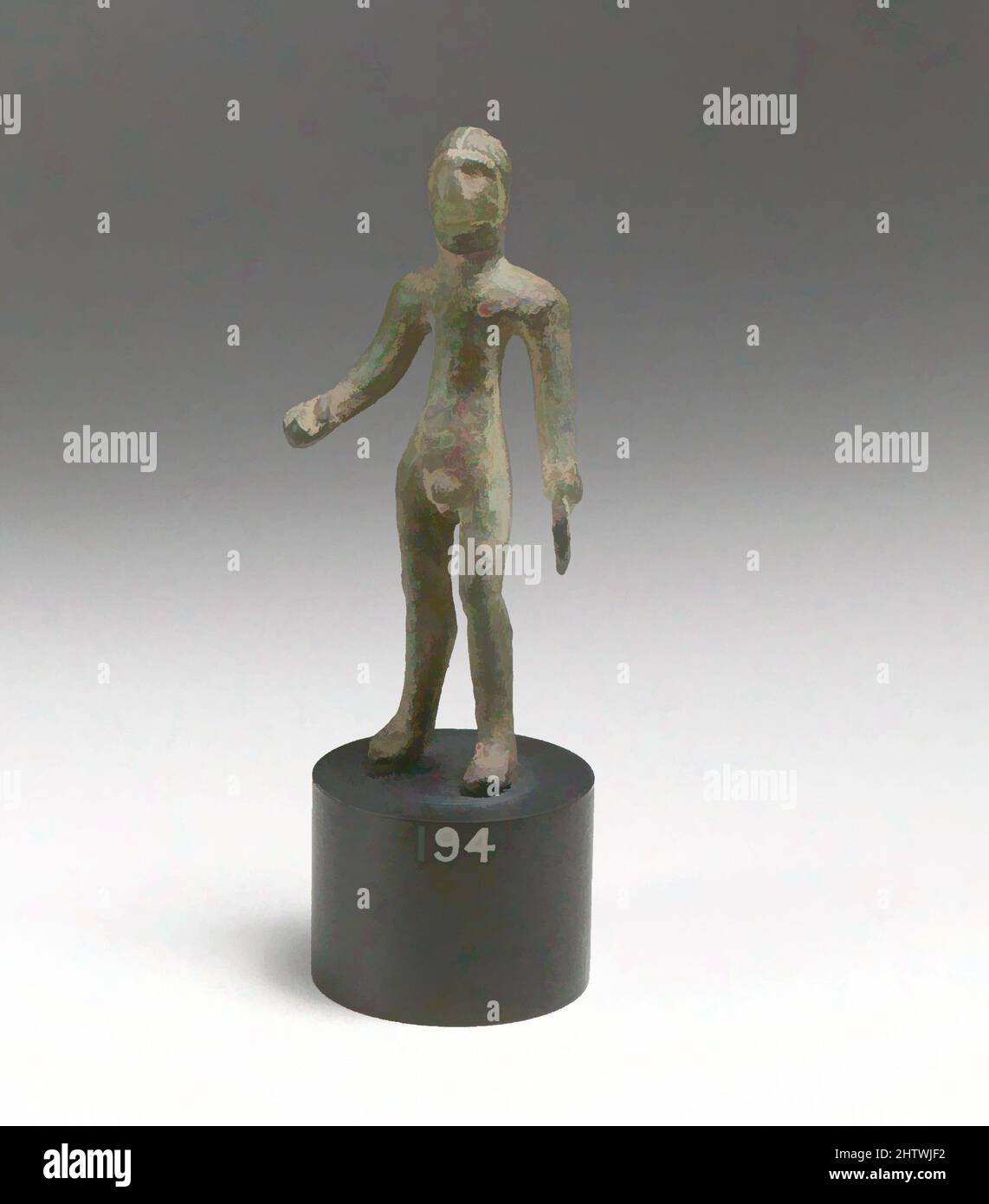 Art inspired by Statuette of a man, Bronze, H.: 3 3/8 in. (8,6 cm), Bronzen, Classic Works modernisiert von Artotop mit einem Schuss Moderne. Formen, Farbe und Wert, auffällige visuelle Wirkung auf Kunst. Emotionen durch Freiheit von Kunstwerken auf zeitgemäße Weise. Eine zeitlose Botschaft, die eine wild kreative neue Richtung verfolgt. Künstler, die sich dem digitalen Medium zuwenden und die Artotop NFT erschaffen Stockfoto