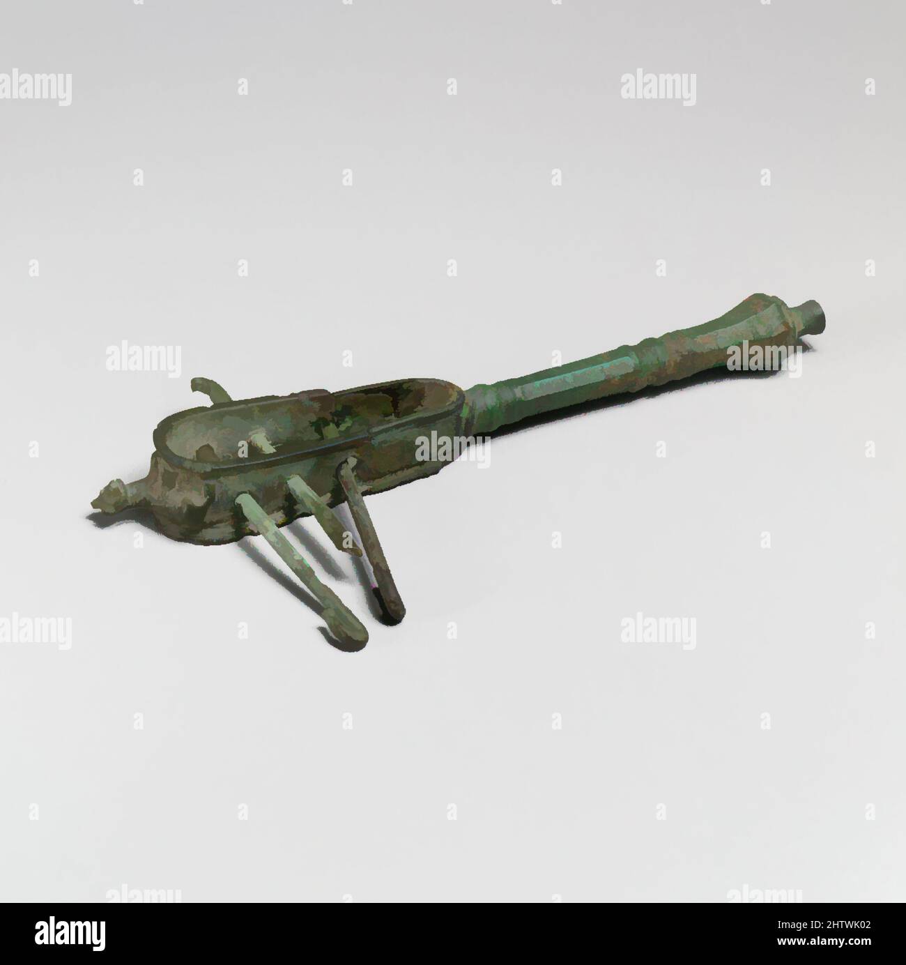 Kunst inspiriert von Bronze sistrum (Rassel), 1.–3. Jahrhundert n. Chr., römisch, Bronze, Länge: 5 1/4 Zoll, Gewicht: 1,6oz. (13,3 cm, 45g), Bronzen, das Sirum wurde bei religiösen Zeremonien verwendet, um böse Geister mit seinem jingling Lärm abzuwehren. Es war besonders notwendig, bei der Einhaltung der, von Artotop modernisierten klassischen Werke mit einem Schuss Moderne. Formen, Farbe und Wert, auffällige visuelle Wirkung auf Kunst. Emotionen durch Freiheit von Kunstwerken auf zeitgemäße Weise. Eine zeitlose Botschaft, die eine wild kreative neue Richtung verfolgt. Künstler, die sich dem digitalen Medium zuwenden und die Artotop NFT erschaffen Stockfoto