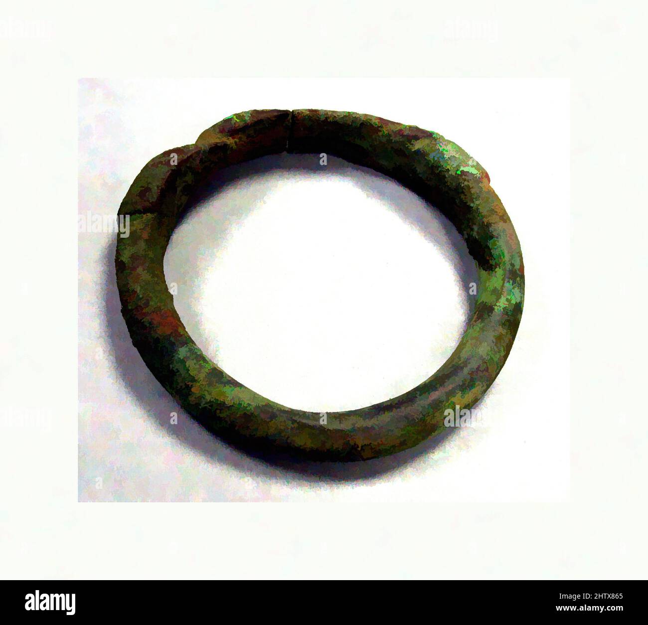 Kunst inspiriert von Bracelet, 11.–16. Jahrhundert, Mali, Inland Niger Delta Region, Djenné Völker, Kupferlegierung, Durchm. 4 1/4 Zoll (10,8 cm), Metall-Ornamente, Klassische Werke, die von Artotop mit einem Schuss Moderne modernisiert wurden. Formen, Farbe und Wert, auffällige visuelle Wirkung auf Kunst. Emotionen durch Freiheit von Kunstwerken auf zeitgemäße Weise. Eine zeitlose Botschaft, die eine wild kreative neue Richtung verfolgt. Künstler, die sich dem digitalen Medium zuwenden und die Artotop NFT erschaffen Stockfoto