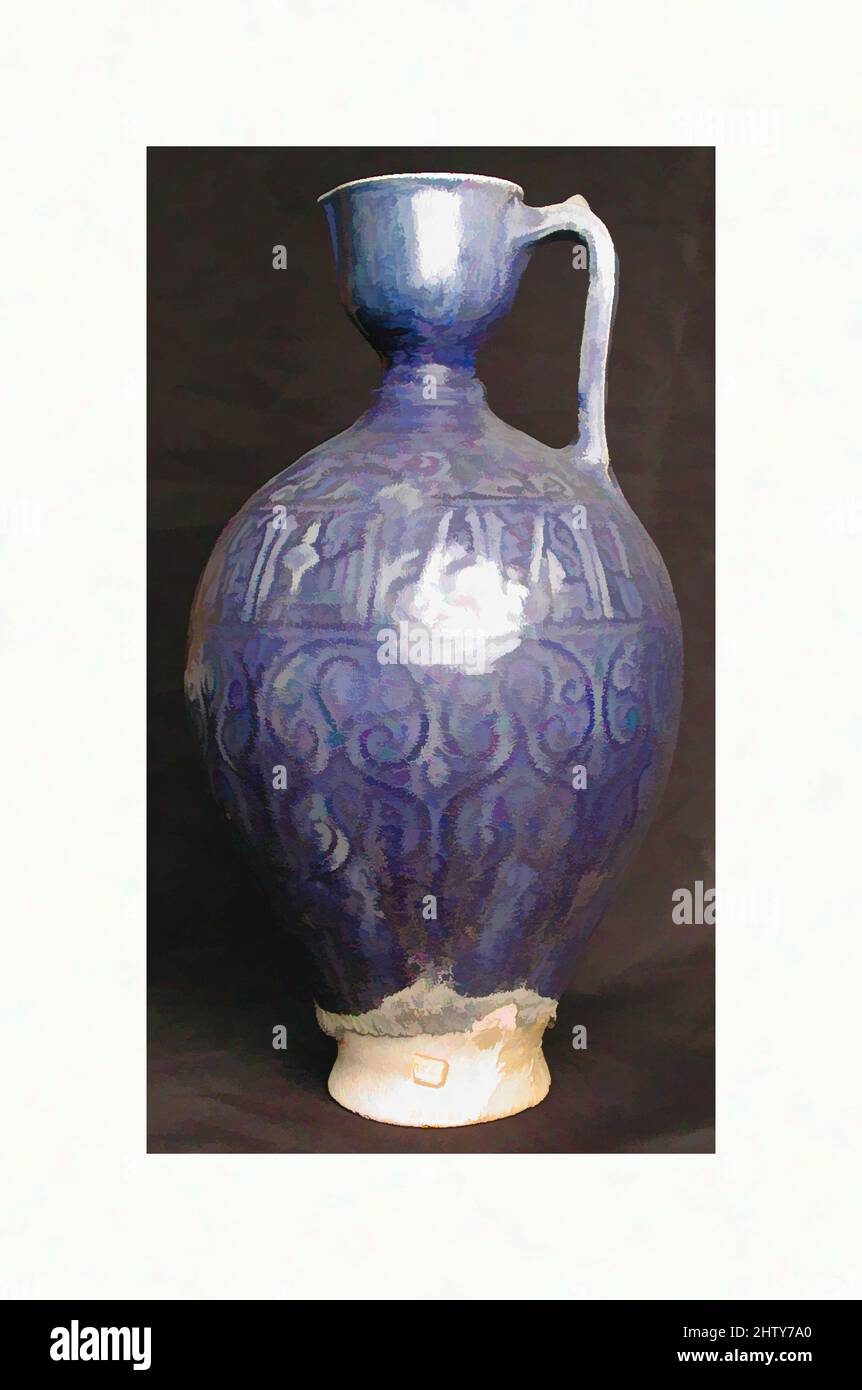 Von Ewer inspirierte Kunst, 12.–13. Jahrhundert, dem Iran zugeschrieben, stonepaste; glasiert, H. 14 7/8 Zoll (37,8 cm), Keramik, Klassisches von Artotop modernisiertes Werk mit einem Schuss Moderne. Formen, Farbe und Wert, auffällige visuelle Wirkung auf Kunst. Emotionen durch Freiheit von Kunstwerken auf zeitgemäße Weise. Eine zeitlose Botschaft, die eine wild kreative neue Richtung verfolgt. Künstler, die sich dem digitalen Medium zuwenden und die Artotop NFT erschaffen Stockfoto