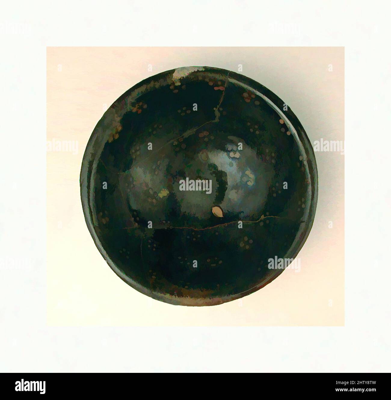 Kunst inspiriert von Bowl, 10.. Jahrhundert, zugeschrieben Iran oder Usbekistan, Nishapur oder Samarqand. Im Iran ausgegraben, Nishapur, Steingut; schwarzer Slip mit weißer Slip-Dekoration unter einer transparenten Glasur, H. 1 1/2 Zoll (3,8 cm), Keramik, die Anwesenheit eines Teils eines anderen Gefäßes verschmolzen, Classic Works modernisiert von Artotop mit einem Spritzer der Moderne. Formen, Farbe und Wert, auffällige visuelle Wirkung auf Kunst. Emotionen durch Freiheit von Kunstwerken auf zeitgemäße Weise. Eine zeitlose Botschaft, die eine wild kreative neue Richtung verfolgt. Künstler, die sich dem digitalen Medium zuwenden und die Artotop NFT erschaffen Stockfoto