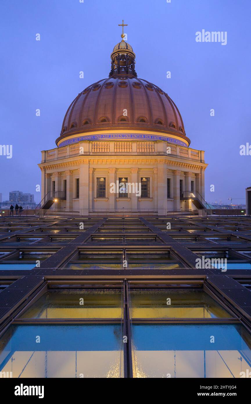 Kuppel des wiederaufgebauten Berliner Stadtpalastes Stockfoto