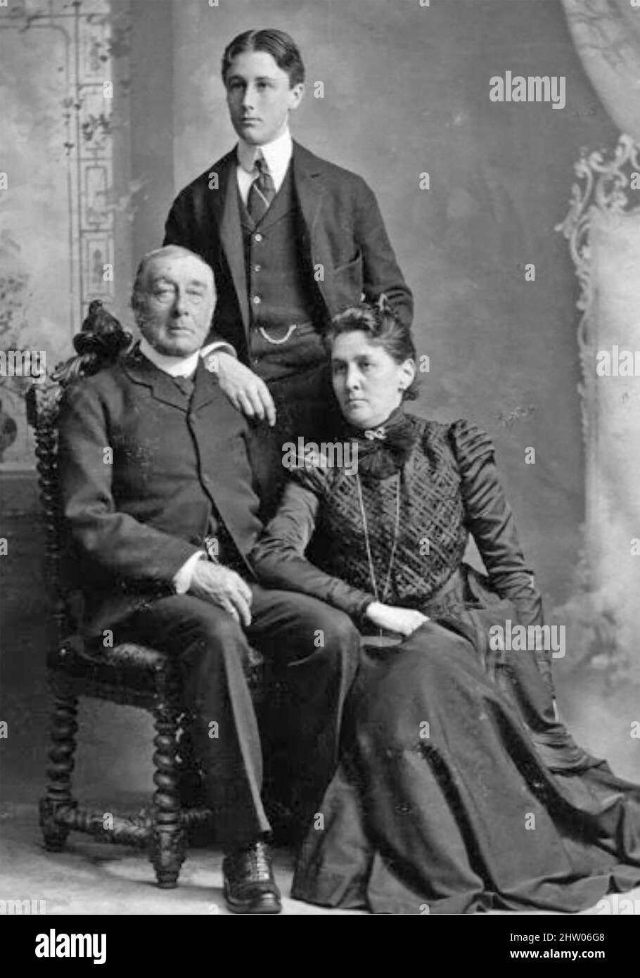 FRANKLIN D. ROOSEVELT (1882-1945) mit seinen Eltern James und Sara um 1905 Stockfoto