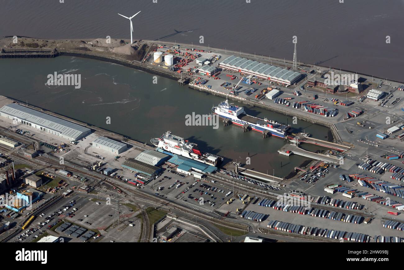 Luftaufnahme des Heysham Harbour und des Isle of man Steam Packet Passagierterminals, Heysham, Lancashire Stockfoto