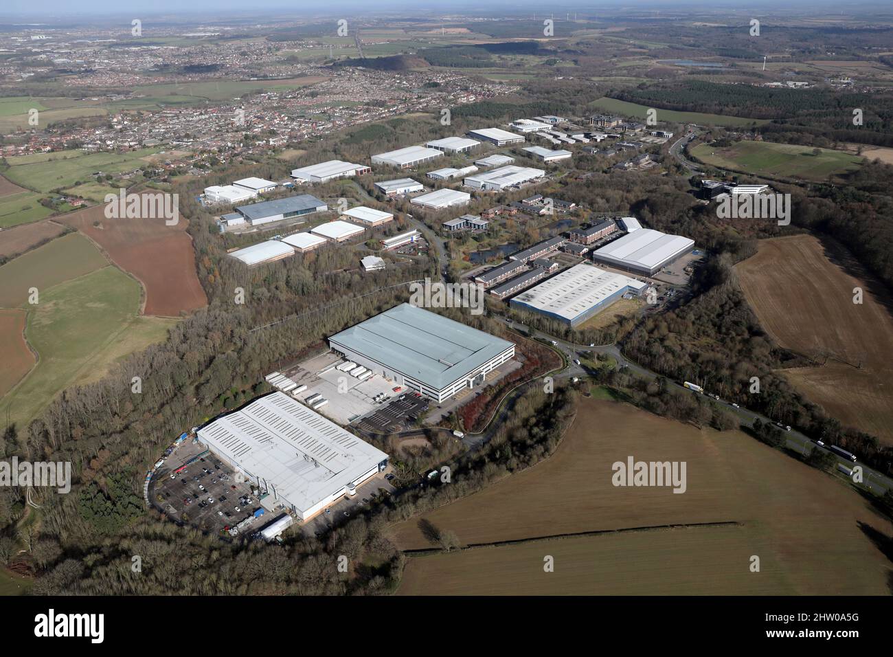 Luftaufnahme des Sherwood Business Park und der Lagerhäuser am Lake View Drive, Annesley, Nottingham Stockfoto