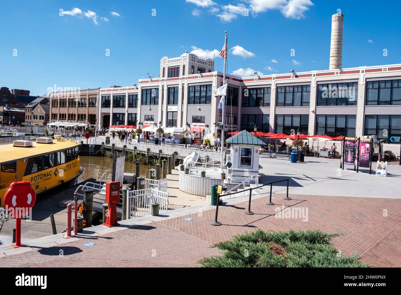 Alexandria, Virginia. Das Torpedo Factory Art Center, früher eine Marinemunition-Fabrik aus dem 2. Weltkrieg. Stockfoto
