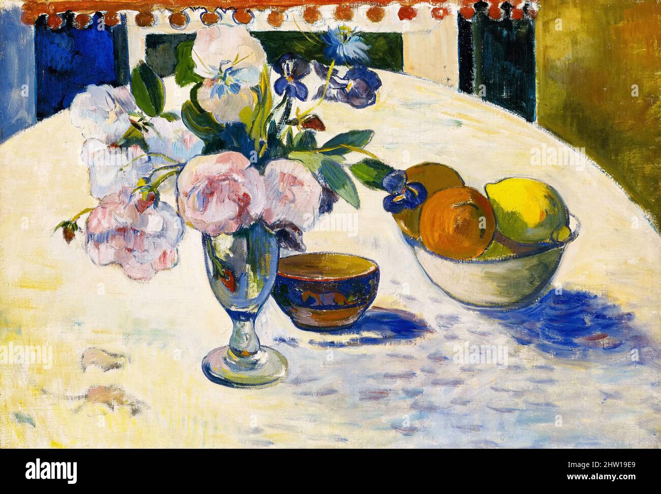 Paul Gauguin, Blumen und eine Schale mit Früchten auf einem Tisch, Stillleben Malerei, Öl auf Leinwand auf Karton montiert, 1894 Stockfoto