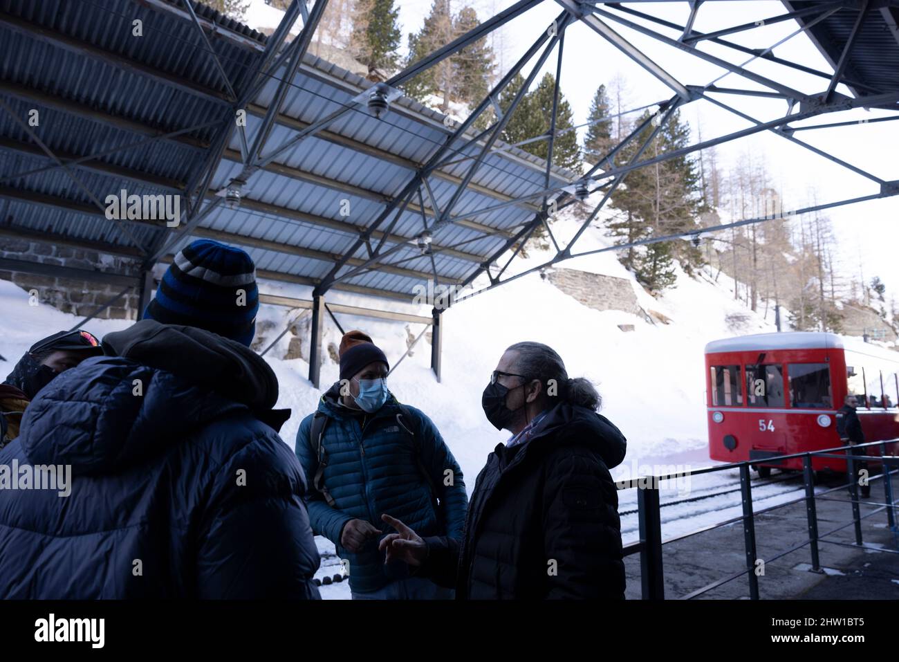 Frankreich, Haute-Savoie (74), Chamonix-Mont-Blanc, Montenvers, am Mer de Glace, am Ende des Tages bereiten sich die Grotten darauf vor, mit dem Zug Montenvers in das Tal hinabzusteigen Stockfoto