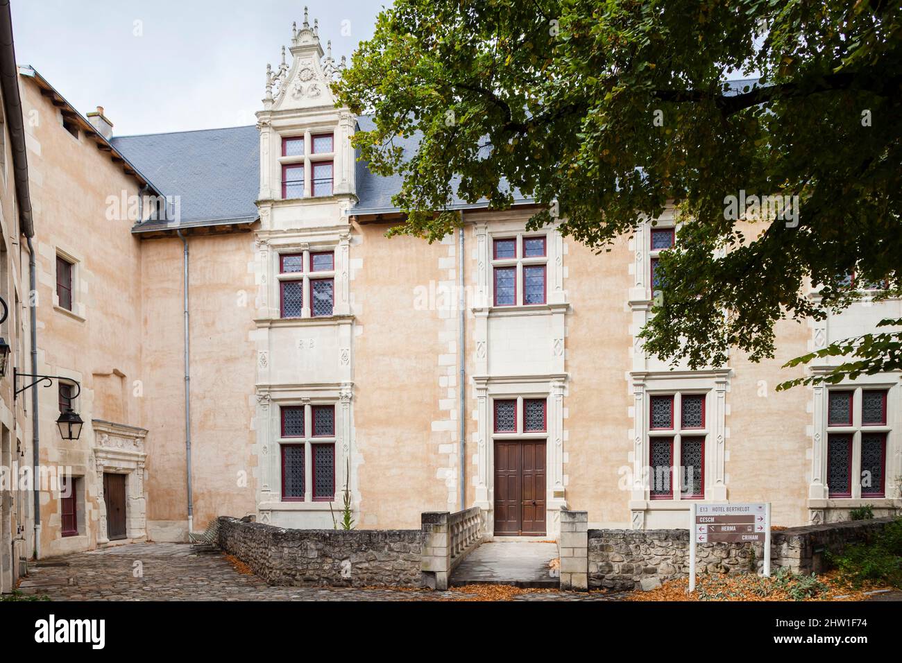 France, Vienne, rue de la Cha?ne, H?tel Berthelot, ein Herrenhaus aus dem 16.. Jahrhundert, beherbergt heute das Zentrum für höhere Studien in mittelalterlicher Zivilisation der Universität von Poitiers Stockfoto