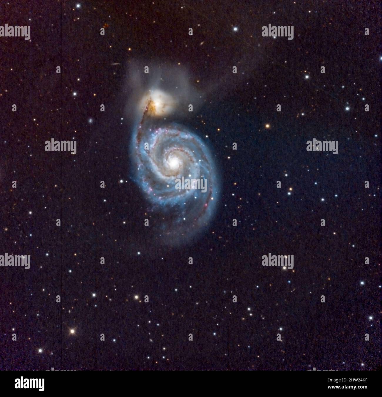 Die Whirlpool-Galaxie, auch bekannt als Messier 51a, M51a und NGC 5194, ist eine interagierende Spiralgalaxie im Großdesign mit einer aktiven galaktischen nuc Seyfert 2 Stockfoto