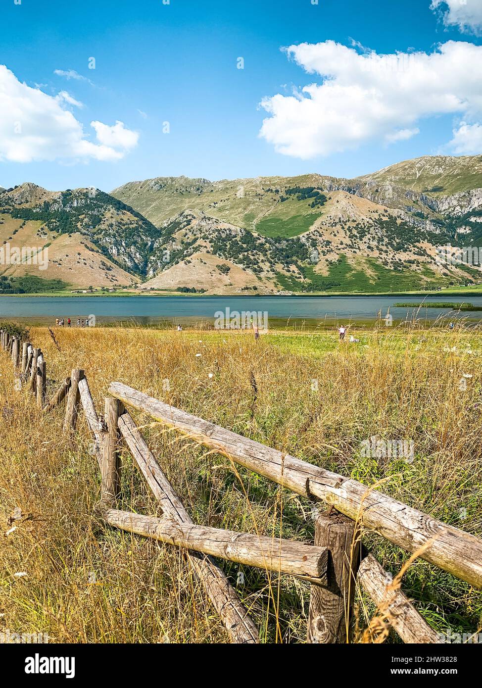 Panorama des Matese-Sees Matese-Nationalpark, Kampanien und Molise, Italien Stockfoto