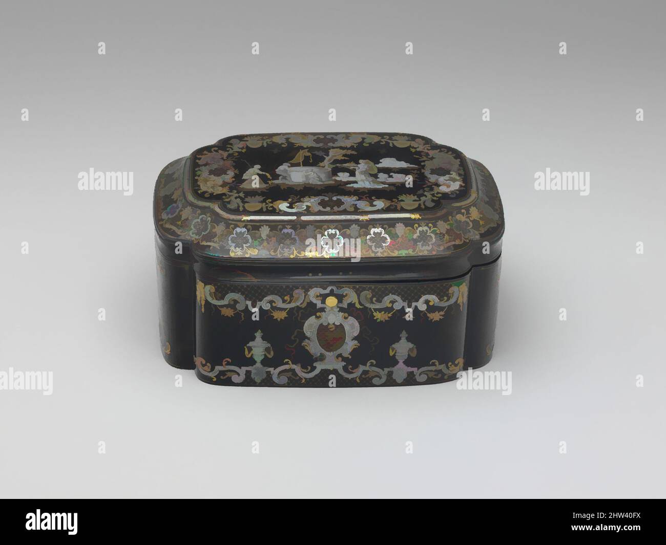 Kunst inspiriert von Box mit Rachel Jacob am Brunnen treffen, ca. 1730–50, Italienisch, Neapel, Tortoiseshell, Perlmutt, Gold, insgesamt (bestätigt): 3 7/16 x 6 9/16 x 4 9/16 Zoll (8,7 x 16,7 x 11,6 cm), Naturstoffe, die Techniken des Piqué incrusté (Perlmutt-Inlay) und, Klassisches Werk, das von Artotop mit einem Schuss Moderne modernisiert wurde. Formen, Farbe und Wert, auffällige visuelle Wirkung auf Kunst. Emotionen durch Freiheit von Kunstwerken auf zeitgemäße Weise. Eine zeitlose Botschaft, die eine wild kreative neue Richtung verfolgt. Künstler, die sich dem digitalen Medium zuwenden und die Artotop NFT erschaffen Stockfoto