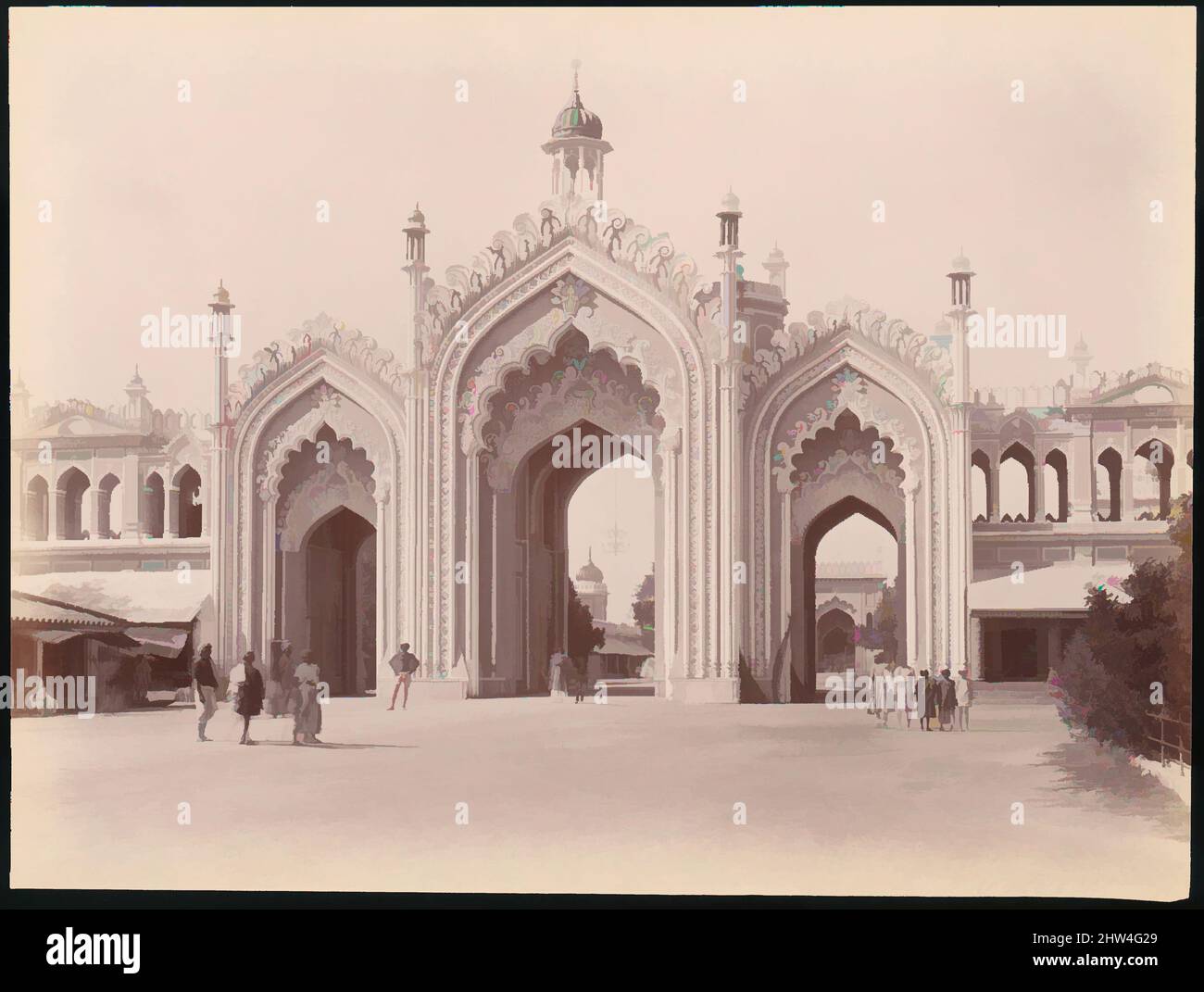 Kunst inspiriert von Husainabad Bazar Gateway, Lucknow, Indien, 1860s–70s, Albumensilberdruck aus Glasnegativ, 20,1 x 27,0 cm (7 15/16 x 10 5/8 Zoll), Fotografien, Unbekannt, Klassische Werke, die von Artotop mit einem Schuss Moderne modernisiert wurden. Formen, Farbe und Wert, auffällige visuelle Wirkung auf Kunst. Emotionen durch Freiheit von Kunstwerken auf zeitgemäße Weise. Eine zeitlose Botschaft, die eine wild kreative neue Richtung verfolgt. Künstler, die sich dem digitalen Medium zuwenden und die Artotop NFT erschaffen Stockfoto