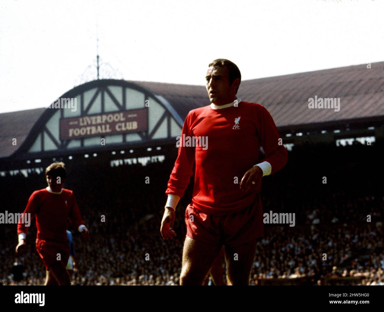 English League Division ein Spiel in Anfield. Liverpool 2 V Manchester City 1. Liverpools Ian St. John. 10.. August 1968. Stockfoto