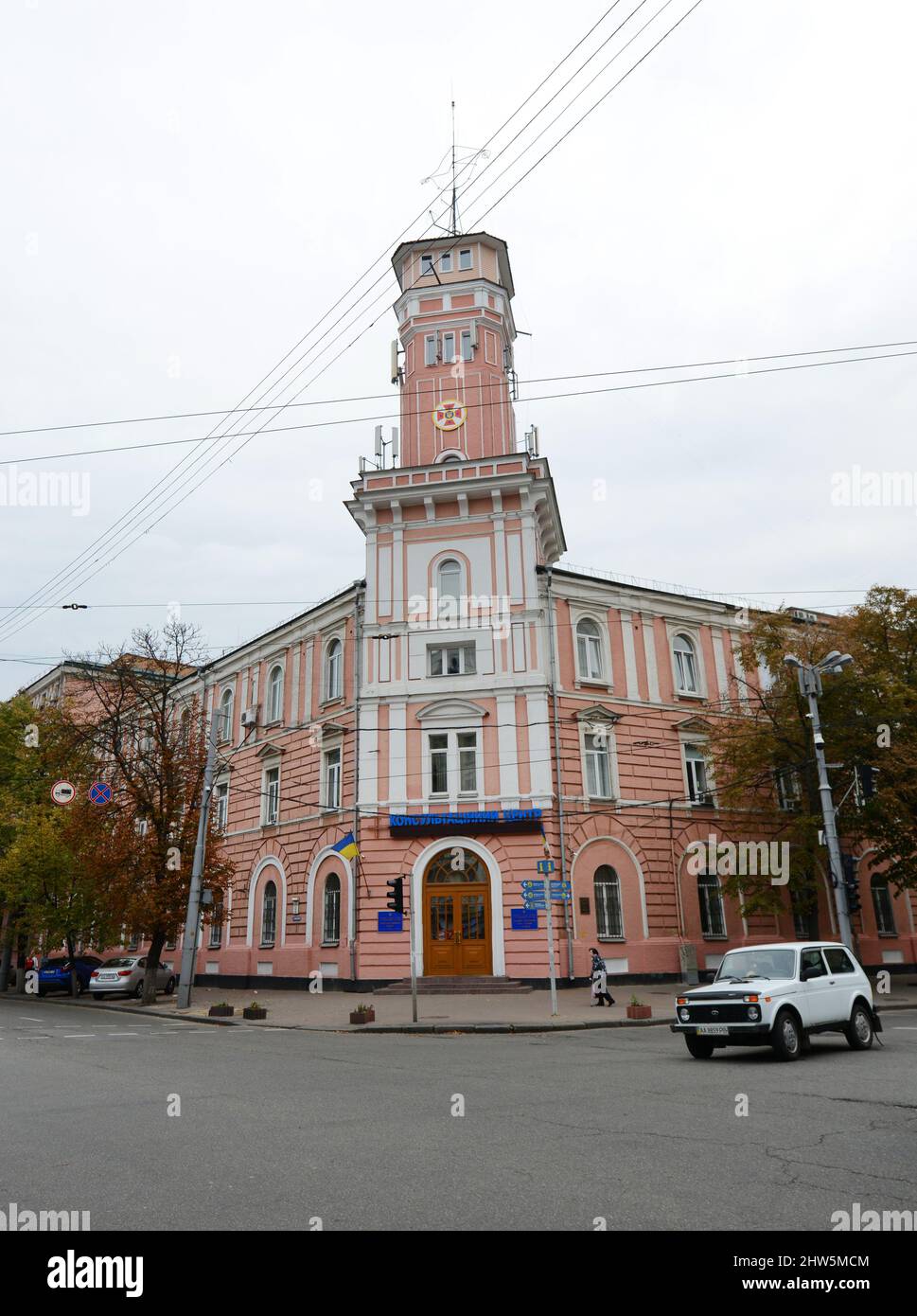 Das alte Feuerwehrgebäude in der velyka zhytomyrska Straße in Kiew, Ukraine. Stockfoto