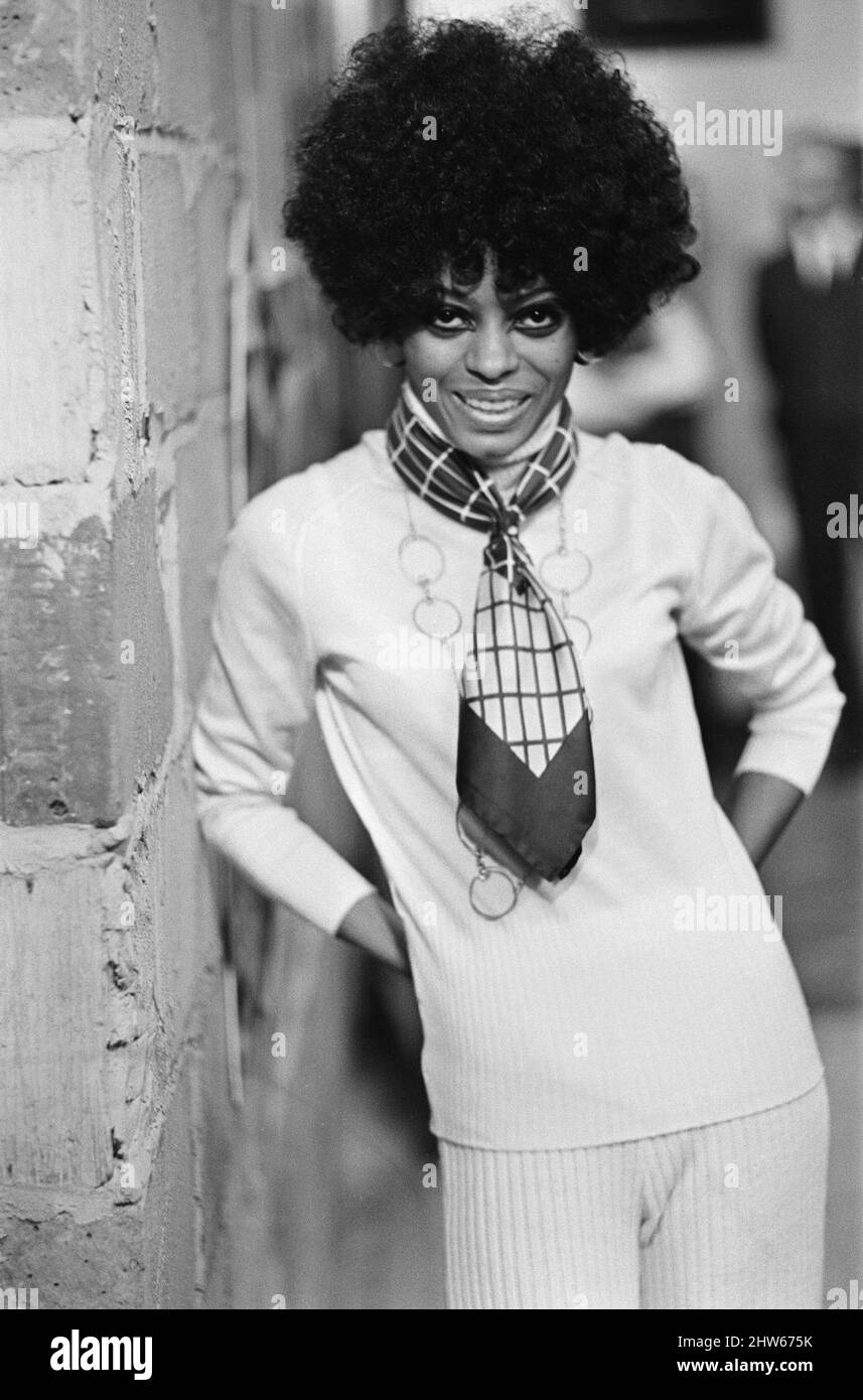 Diana Ross von den Supremes, die beim Presseempfang für ihre neueste Single 'Love Child' abgebildet wurde. Sie ist in London, zusammen mit ihren anderen Supremes, Mary Wilson und Cindy Birdsong, um für den Song Picture taken 19.. November 1968 zu werben Stockfoto