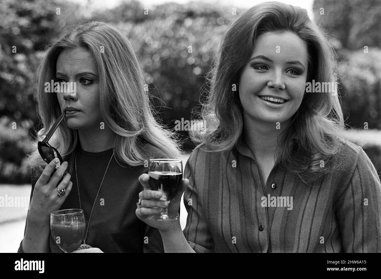 Schauspielerinnen Hayley Mills und Pippa Steel. 13. Mai 1967. Stockfoto