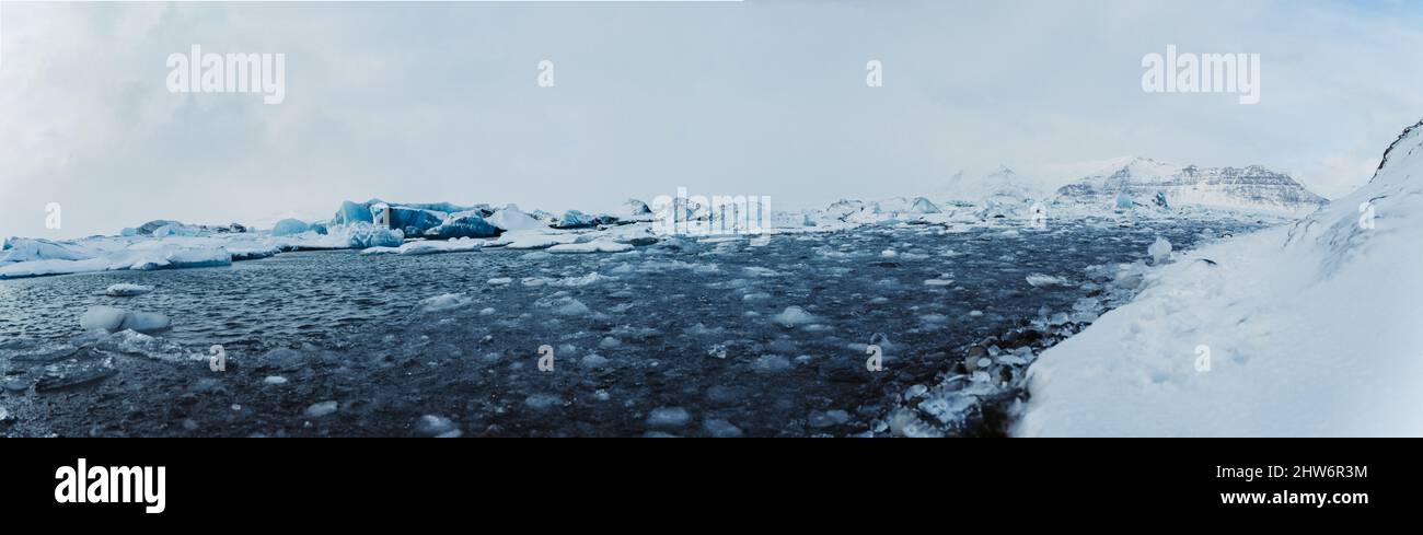 Panoramablick auf die Gletscherlagune in island Stockfoto