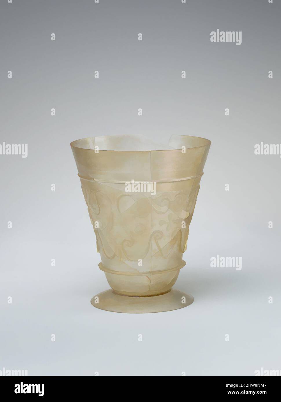 Kunst inspiriert von Becher mit Relief-Cut-Dekoration, 9.–10. Jahrhundert, dem Iran zugeschrieben, Glas, farblos; Durchgebrannt, geschnitten, H. 5 1/2 Zoll (14 cm), Glas, in seiner Größe, dem Erhaltungszustand und der Feinheit der Ausführung weist dieses Stück wenige Parallelen in islamischem Reliefglas auf. Die Dekoration, Classic Works modernisiert von Artotop mit einem Schuss Moderne. Formen, Farbe und Wert, auffällige visuelle Wirkung auf Kunst. Emotionen durch Freiheit von Kunstwerken auf zeitgemäße Weise. Eine zeitlose Botschaft, die eine wild kreative neue Richtung verfolgt. Künstler, die sich dem digitalen Medium zuwenden und die Artotop NFT erschaffen Stockfoto