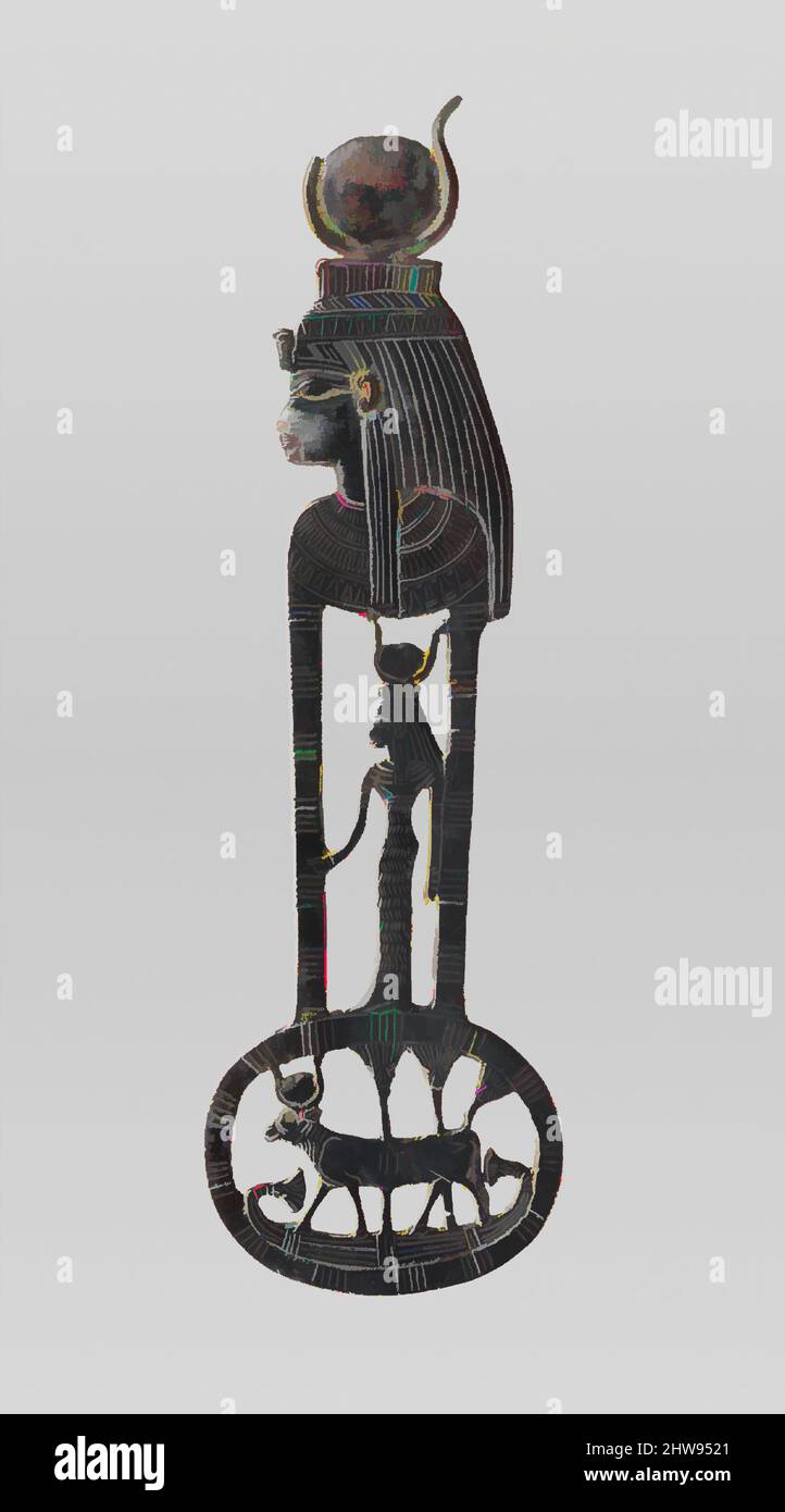Kunst inspiriert von Menat Gegengewicht mit Figuren von Hathor als Frau und Kuh, New Kingdom, Dynasty 18, ca. 1390–1352 v. Chr., aus Ägypten, Kupferlegierung, H. 16,3 cm (6 7/16 in.); W. 5 cm (1 15/16 in.), die menat ist eine rituelle Halskette, die aus mehreren Perlen-Saiten besteht, die mit einem Hauch von Moderne von Artotop modernisiert wurden. Formen, Farbe und Wert, auffällige visuelle Wirkung auf Kunst. Emotionen durch Freiheit von Kunstwerken auf zeitgemäße Weise. Eine zeitlose Botschaft, die eine wild kreative neue Richtung verfolgt. Künstler, die sich dem digitalen Medium zuwenden und die Artotop NFT erschaffen Stockfoto