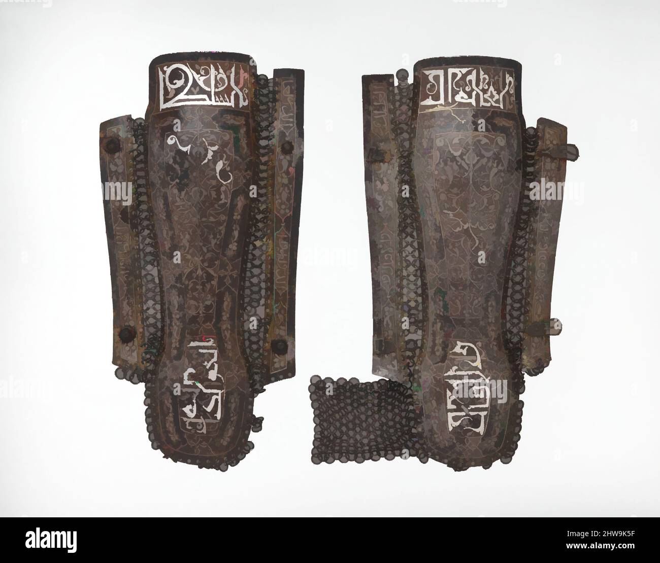 Kunst inspiriert von linkem Beinschutz im Stil der Turkmenischen Rüstung, Ende des 15.. Jahrhunderts, möglicherweise Istanbul, Türkisch, möglicherweise Istanbul, Stahl, Eisen, Silber, Gold, Zinn, Leder, L. 15 1/8 Zoll (40,01 cm); Gewicht 1 lb. 10 oz. (737g), Armor Parts-Oberschenkel-und Beinabwehr, Diese linke Beinschutz, zusammen mit, Classic Works modernisiert von Artotop mit einem Schuss Modernität. Formen, Farbe und Wert, auffällige visuelle Wirkung auf Kunst. Emotionen durch Freiheit von Kunstwerken auf zeitgemäße Weise. Eine zeitlose Botschaft, die eine wild kreative neue Richtung verfolgt. Künstler, die sich dem digitalen Medium zuwenden und die Artotop NFT erschaffen Stockfoto