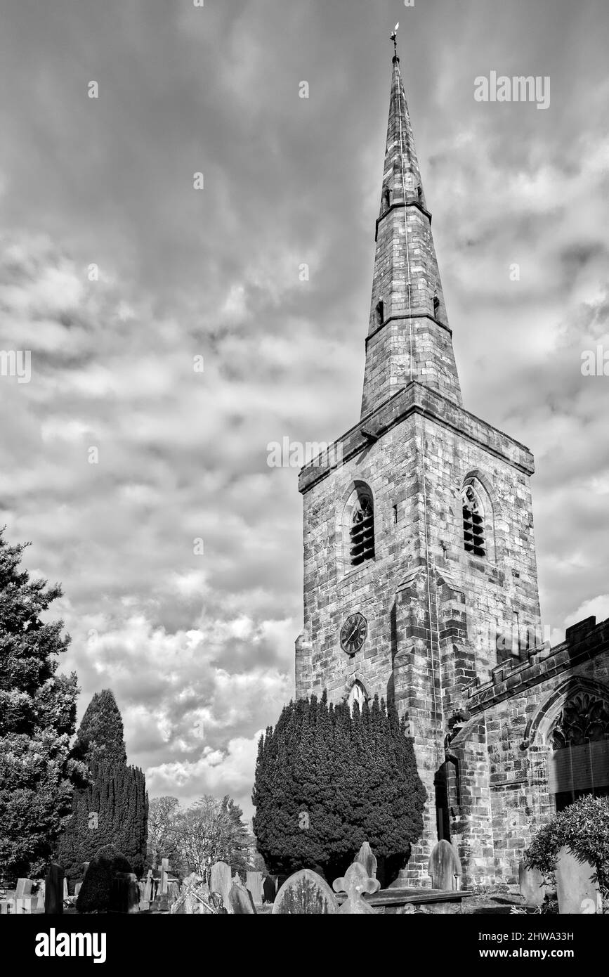 St. Mary's Anglican Church Astbury in der Nähe von Congleton mit separatem Turm und Hauptgebäude in Chesthire England Stockfoto