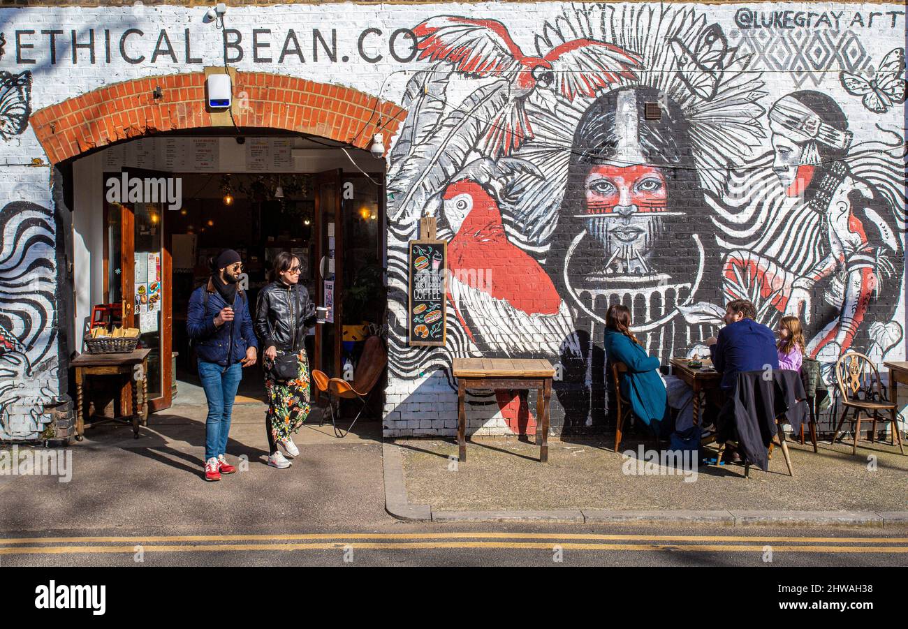 Unabhängiges Café der Ethical Bean Company auf der Fischinsel im Osten Londons Stockfoto