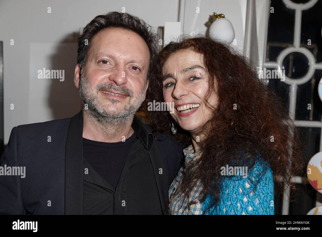 Paris, Frankreich. 03. März 2022. Patrick Compagnon und Ariana Kah nehmen an der Grace Moon Fashion Show „Fly to the Moon“ im Rahmen der Paris Fashion Week Teil. Stockfoto