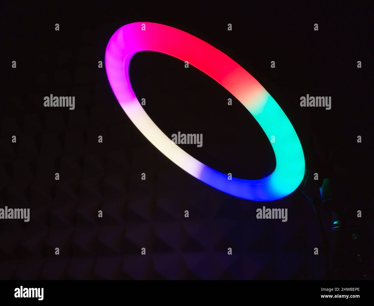 Das Licht der Ring RGB-Lampe, eine Nahaufnahme. Ringlampe. Stockfoto