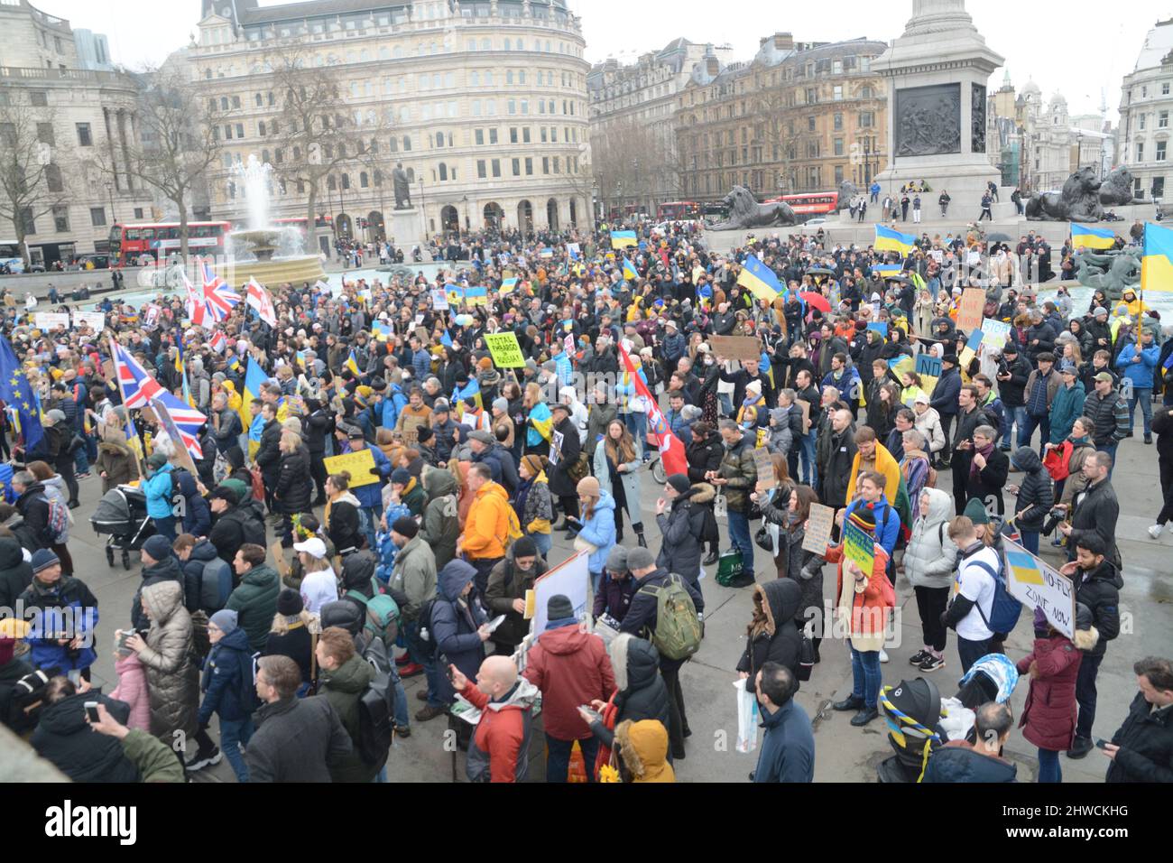 Ukraine-Kundgebung am zweiten Wochenende der zum Ausdruck gebrachten Anti-Kriegs-Gefühle Stockfoto