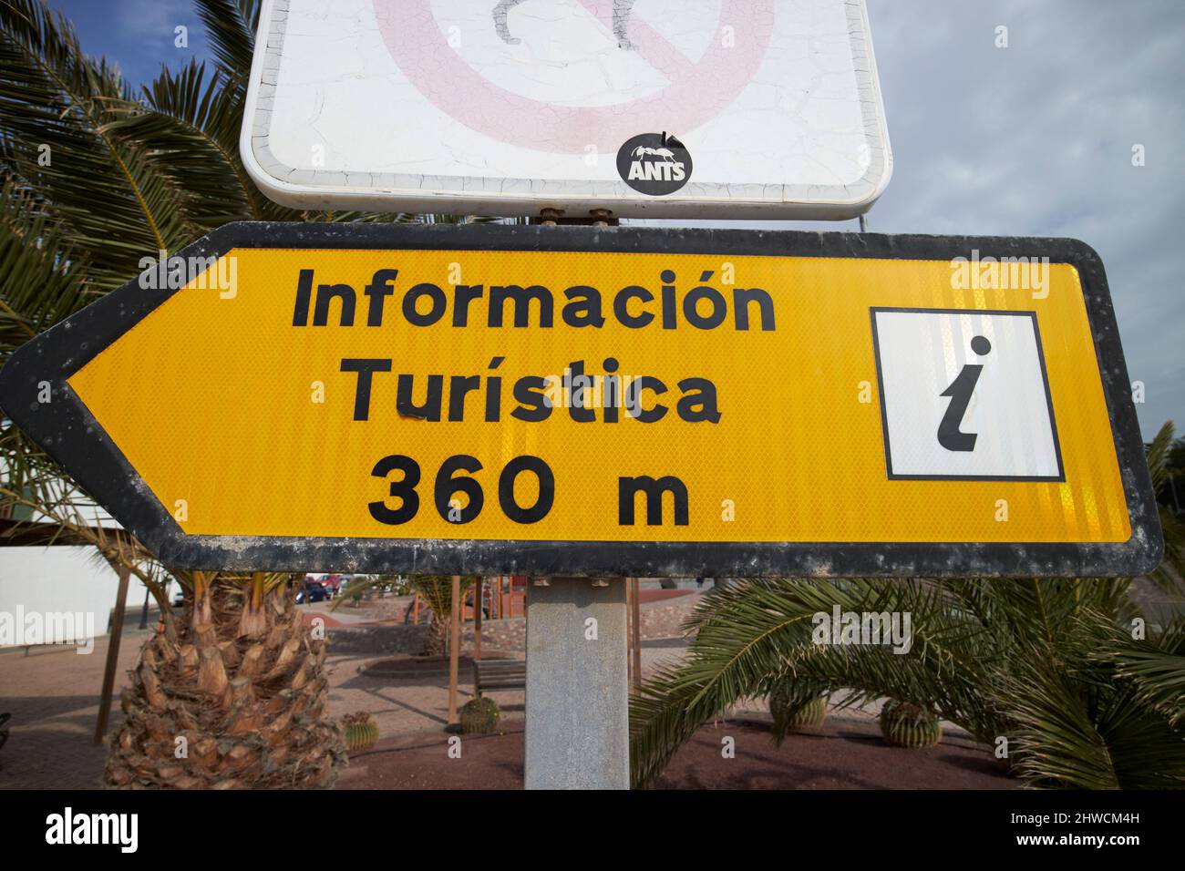 Informacion turistica Touristeninformation Wegbeschreibung Schild playa blanca lanzarote kanarische Inseln spanien Stockfoto