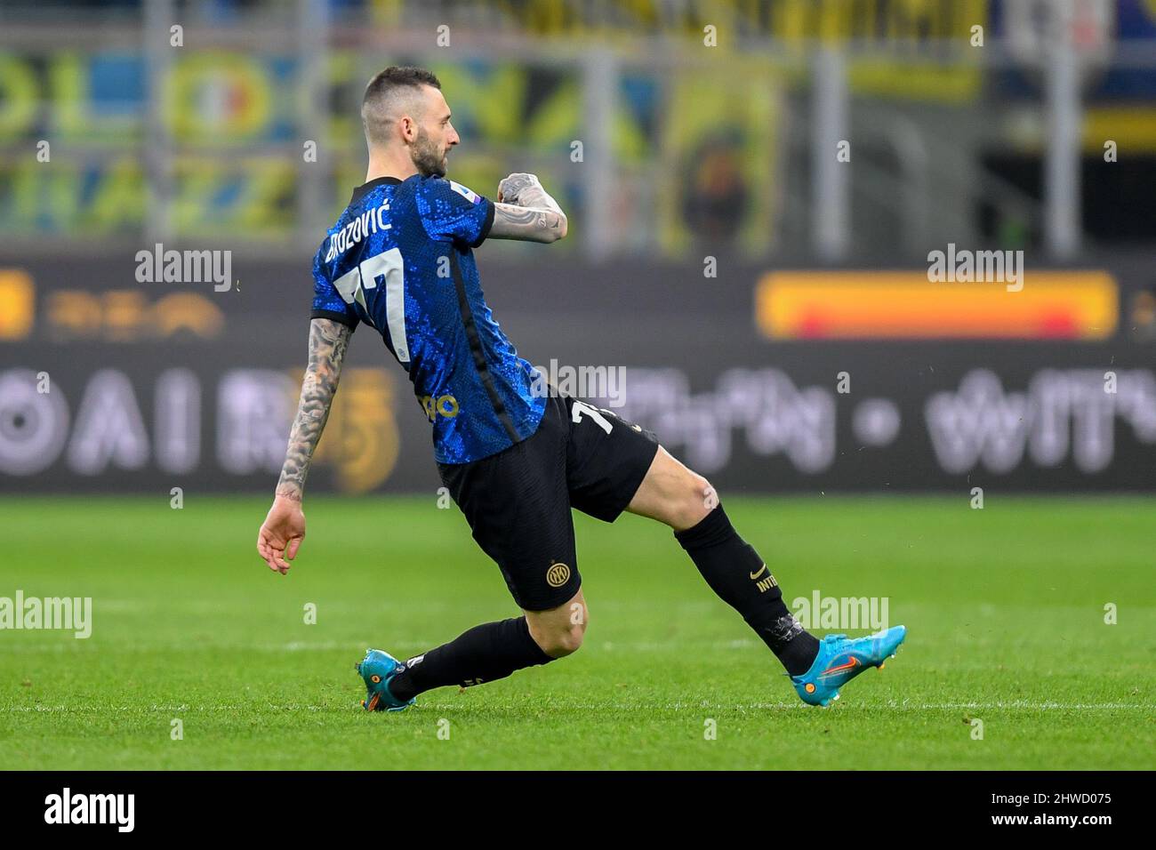 Mailand, Italien. 04. März 2022. Marcelo Brozovic (77) von Inter sah in der Serie Ein Spiel zwischen Inter und Salernitana bei Giuseppe Meazza in Mailand. (Foto: Gonzales Photo/Alamy Live News Stockfoto