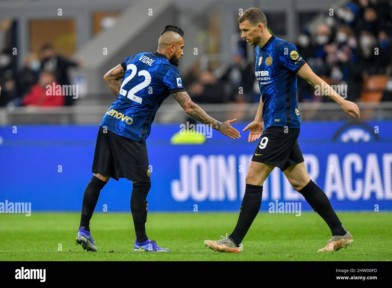 Mailand, Italien. 04. März 2022. Arturo Vidal (22) von Inter sah in der Serie Ein Spiel zwischen Inter und Salernitana bei Giuseppe Meazza in Mailand. (Foto: Gonzales Photo/Alamy Live News Stockfoto