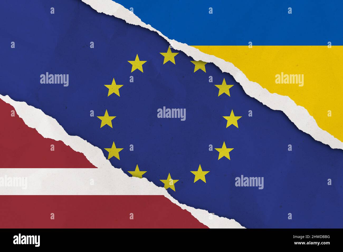 Ukraine, Europäische Union, Lettland Flagge gerissen Papier Grunge Hintergrund Stockfoto