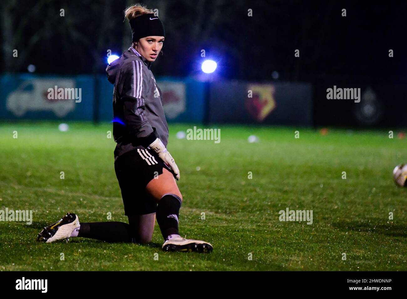 London, Großbritannien. 05. März 2022. Torhüterin Nina Wilson (1 Sheffield United) beim Fußballspiel der FA Championship League zwischen Watford und Sheffield United im Orbital Fasteners Stadium in Kings Langley, England. Kevin Hodgson /SPP Credit: SPP Sport Press Photo. /Alamy Live News Stockfoto