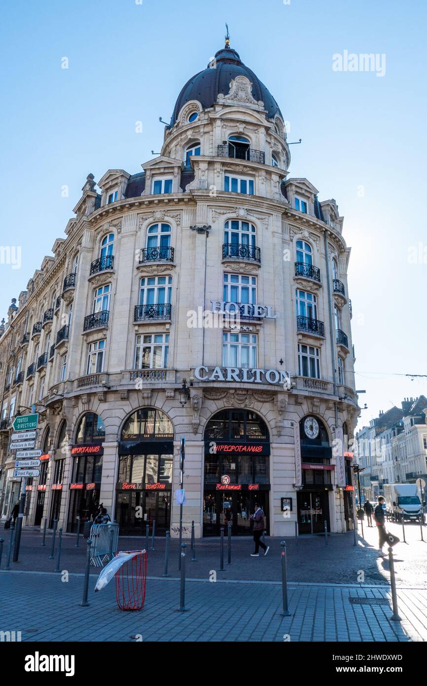Lille, Frankreich, 28. Februar 2022. Das Carlton Hotel in Lille ist ein vier-Sterne-Hotel am Place de l'Opera, Stockfoto