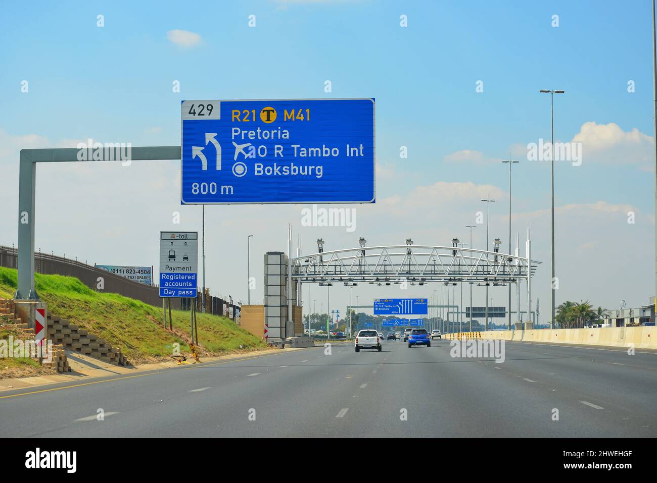 Automatische Nummernschilderkennung (ANPR) auf Autobahn N17 in der Nähe von East Rand, Provinz Gauteng, Boksburg, Südafrika Stockfoto