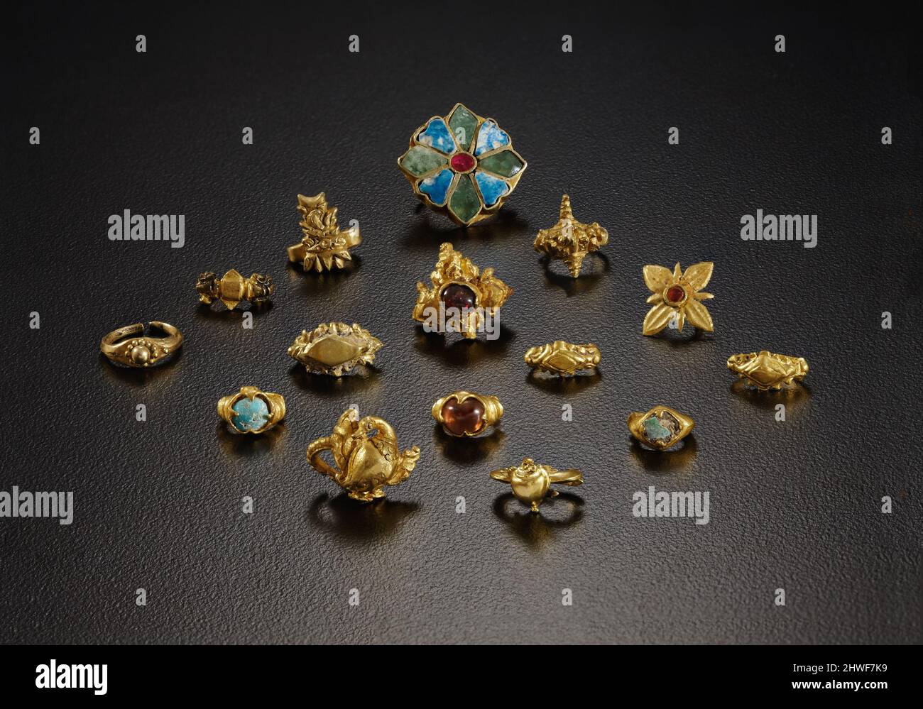 Ohrschmuck Mit Blumenmotiv Stockfoto