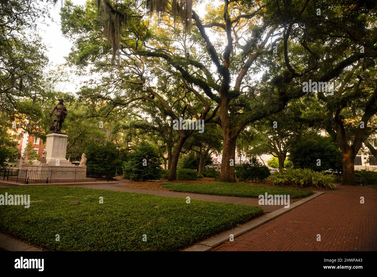 Chippewa Square Denkmal für den Gründer von Savannah und die Kolonie Georgia, General James Edward Oglethorpe. Stockfoto