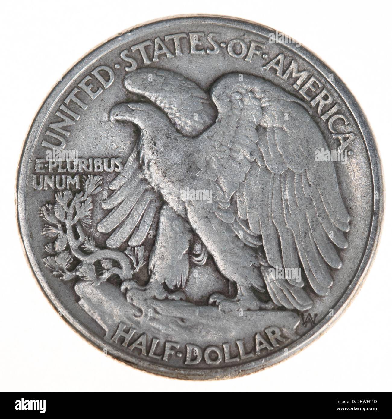 Nahaufnahme der Rückseite eines silbernen 1944 American Walking Liberty Half Dollar mit Eagle Stockfoto