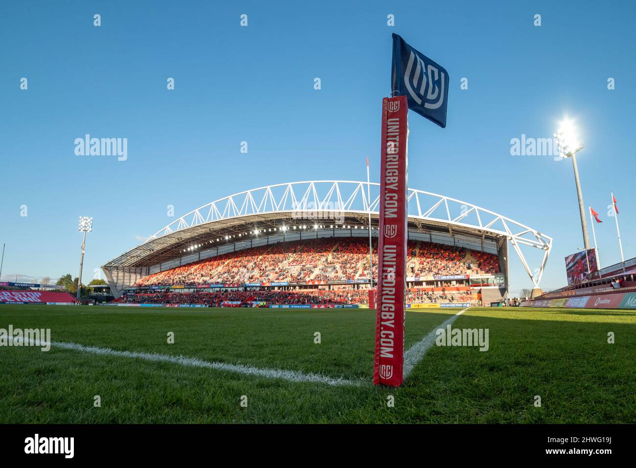 Limerick, Irland. 05. März 2022. Ein allgemeiner Blick auf Thomond Park während des Spiels der United Rugby Championship Round 13 zwischen Munster Rugby und Dragons im Thomond Park in Limerick, Irland am 5. März 2022 (Foto von Andrew Surma/ Quelle: SIPA USA/Alamy Live News Stockfoto